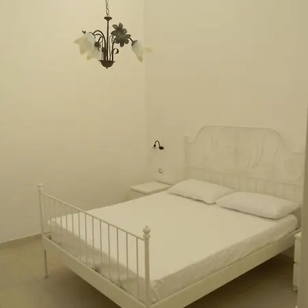 Via Xxiv Maggio , 16 Apartamento *