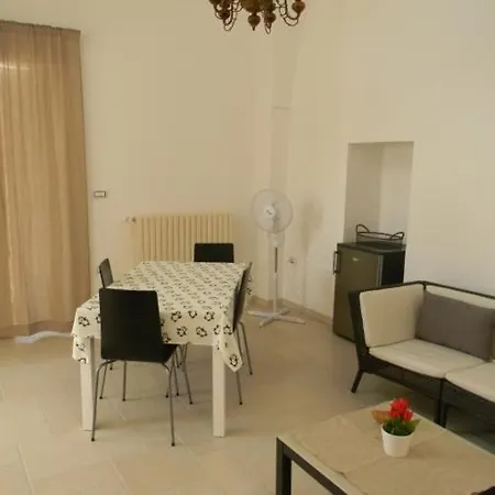 Via Xxiv Maggio , 16 Apartamento